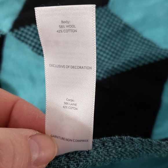 Ivivva by Lululemon Wrap Up & Go Scarf - Picture 7 of 9